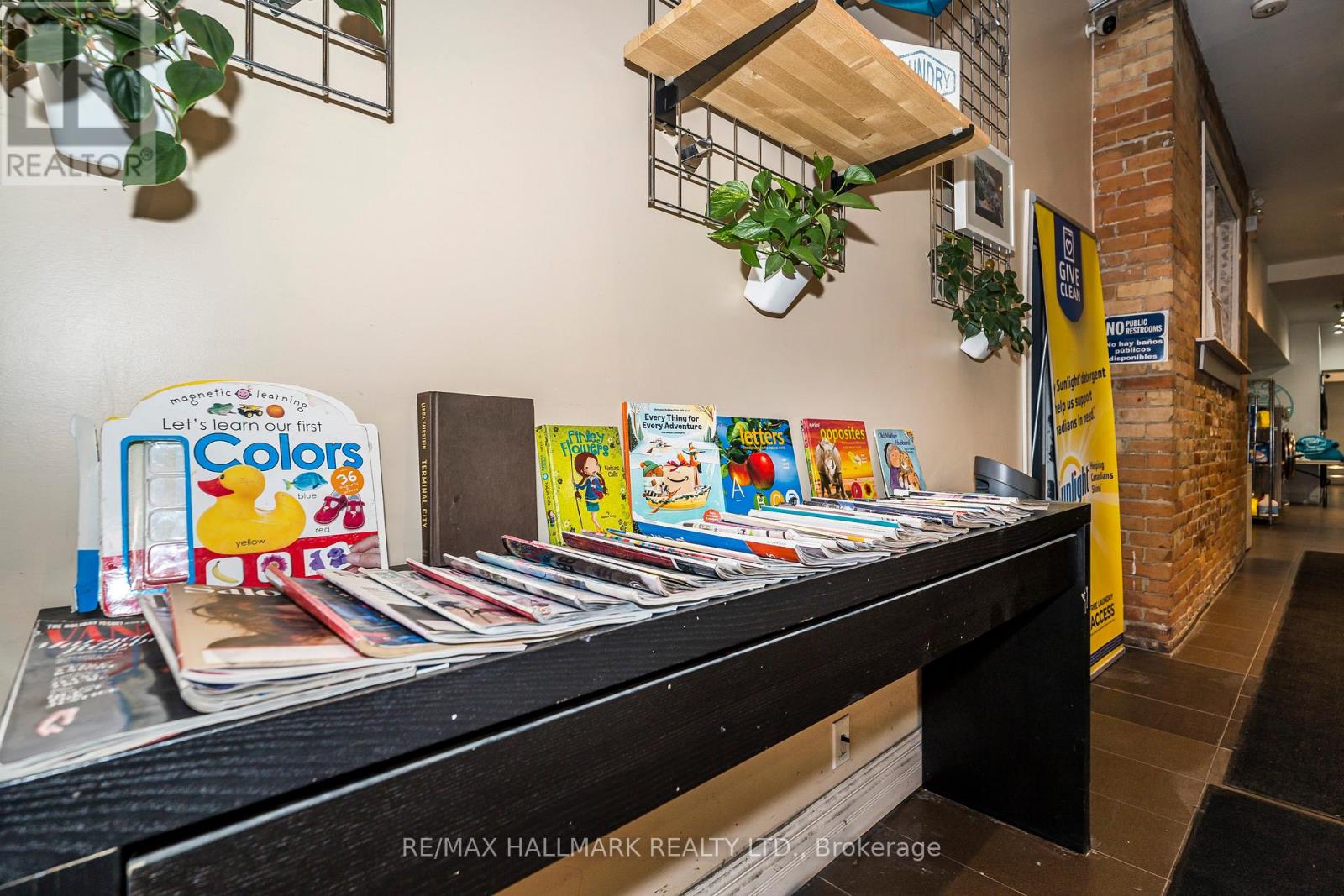 Main Floor - 956 St Clair Avenue W, Toronto, Ontario  M6E 1A1 - Photo 8 - C12926956