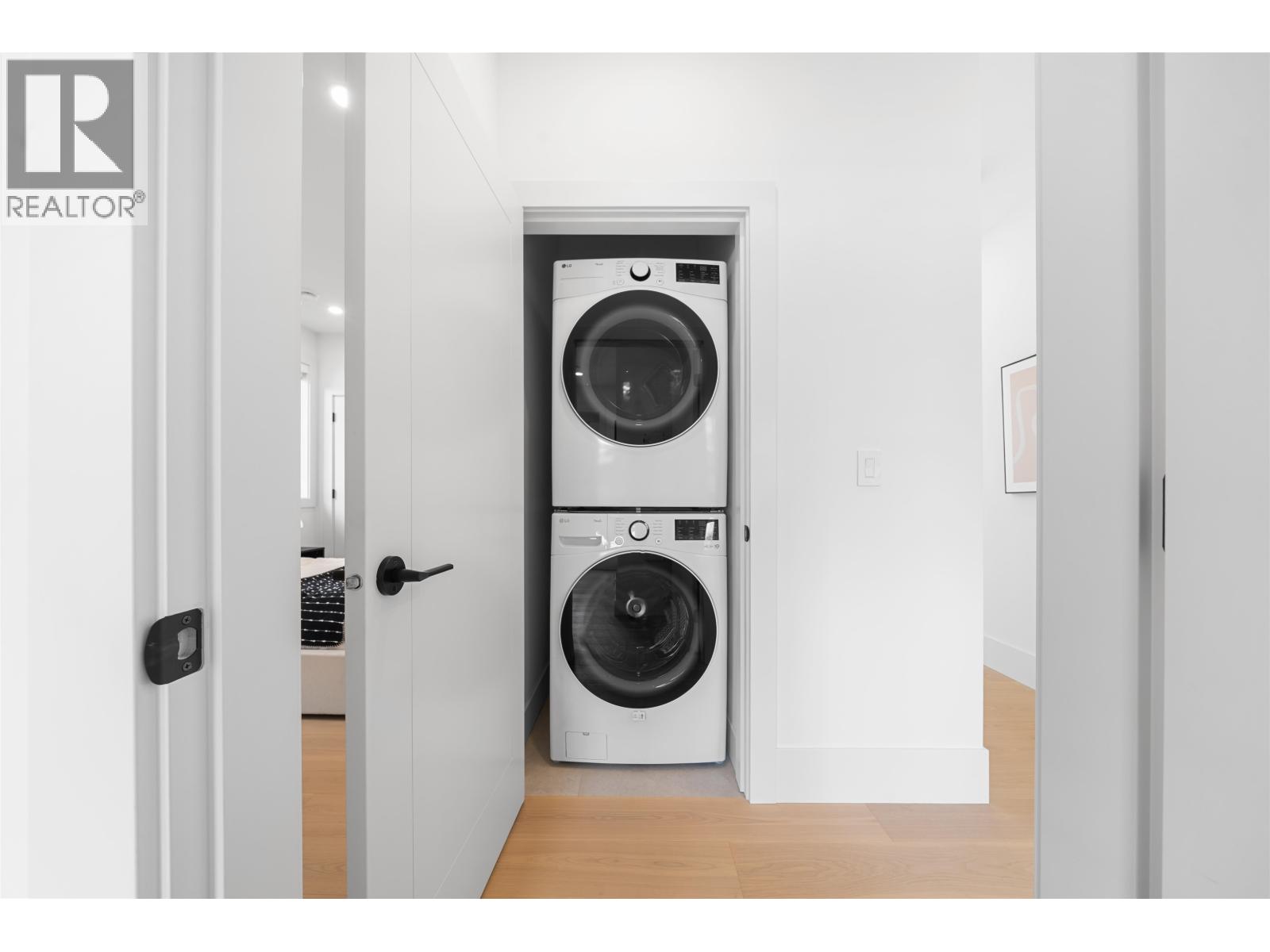 2609 Dundas Street, Vancouver, British Columbia  V5K 1R1 - Photo 17 - R3102031