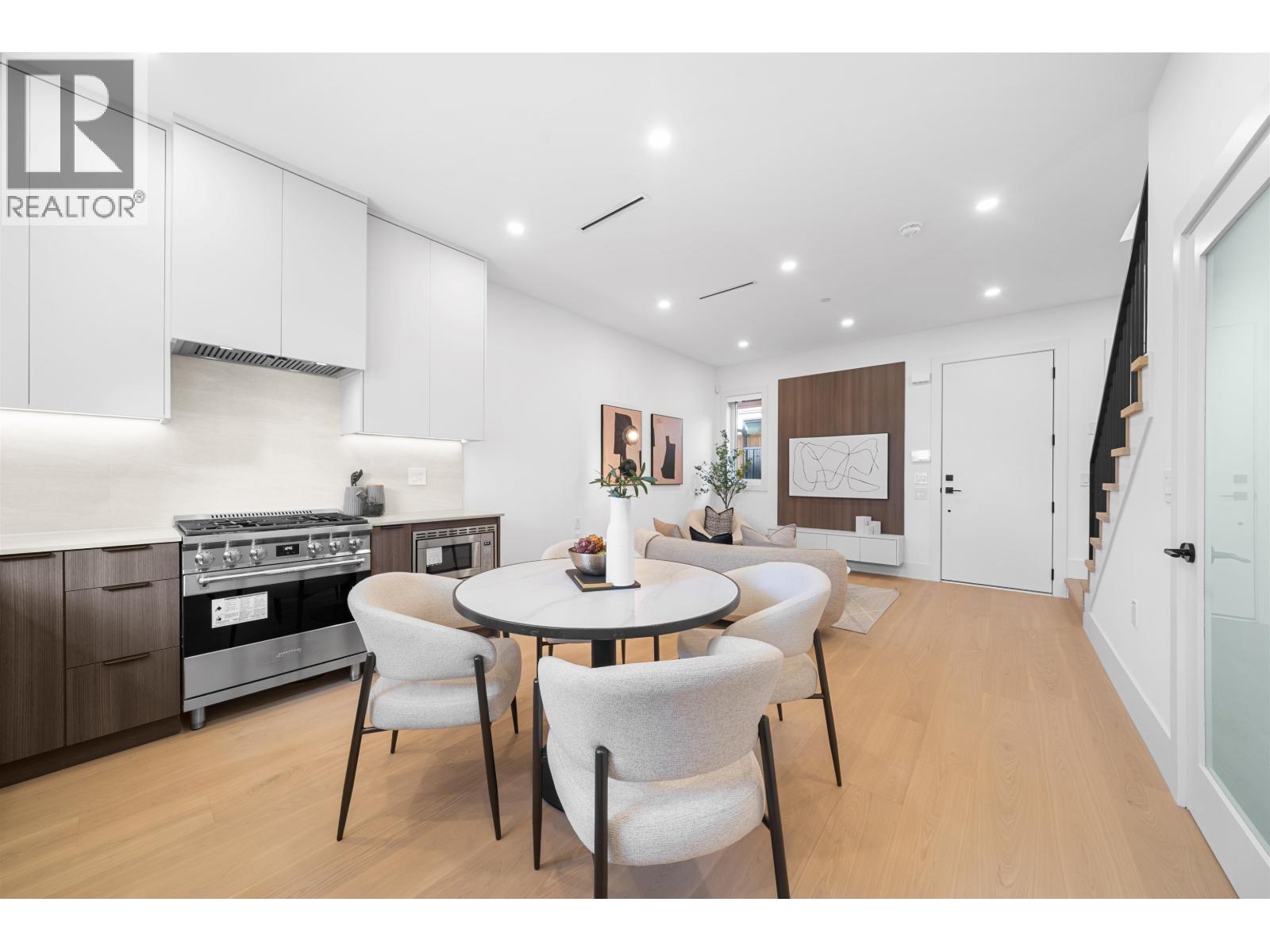 2609 Dundas Street, Vancouver, British Columbia  V5K 1R1 - Photo 6 - R3102031