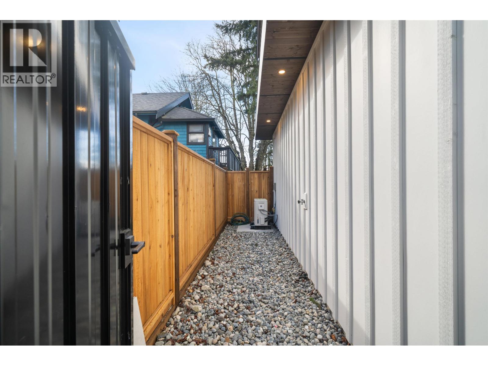 2609 Dundas Street, Vancouver, British Columbia  V5K 1R1 - Photo 19 - R3102031