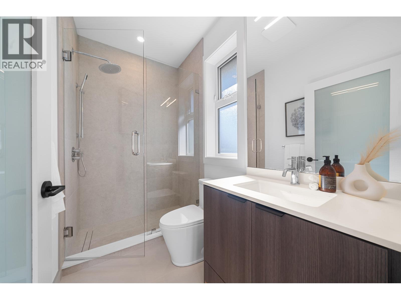 2609 Dundas Street, Vancouver, British Columbia  V5K 1R1 - Photo 11 - R3102031