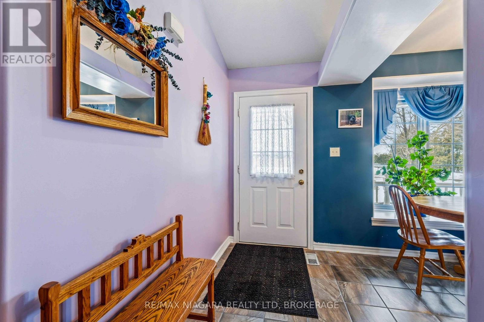 4445 Lincoln Avenue, Lincoln, Ontario  L0R 1B3 - Photo 4 - X12763948