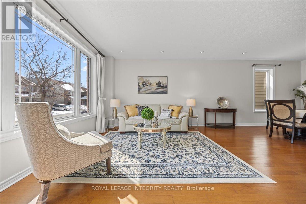 650 New Liskeard Crescent, Ottawa, Ontario  K2J 0N3 - Photo 2 - X12926910