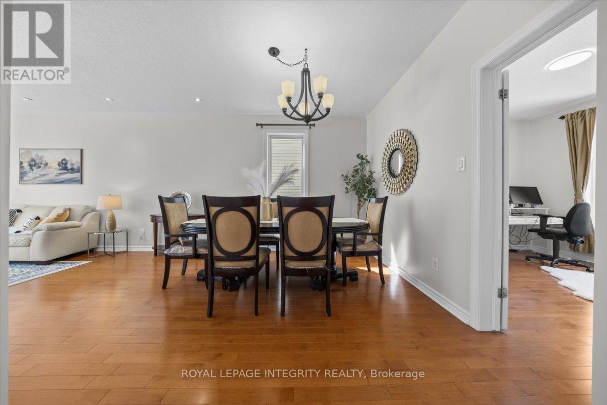 650 New Liskeard Crescent, Ottawa, Ontario  K2J 0N3 - Photo 6 - X12926910