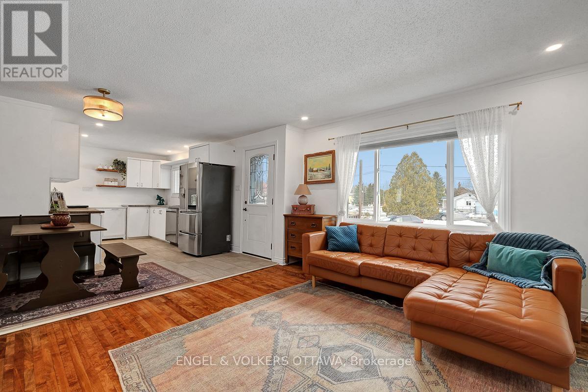 3822 Indian Creek Road, Clarence-Rockland, Ontario  K0A 2A0 - Photo 10 - X12926952