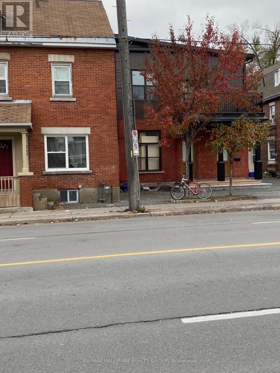 260 Bronson Avenue N, Ottawa, Ontario  K1R 6H8 - Photo 2 - X12926960