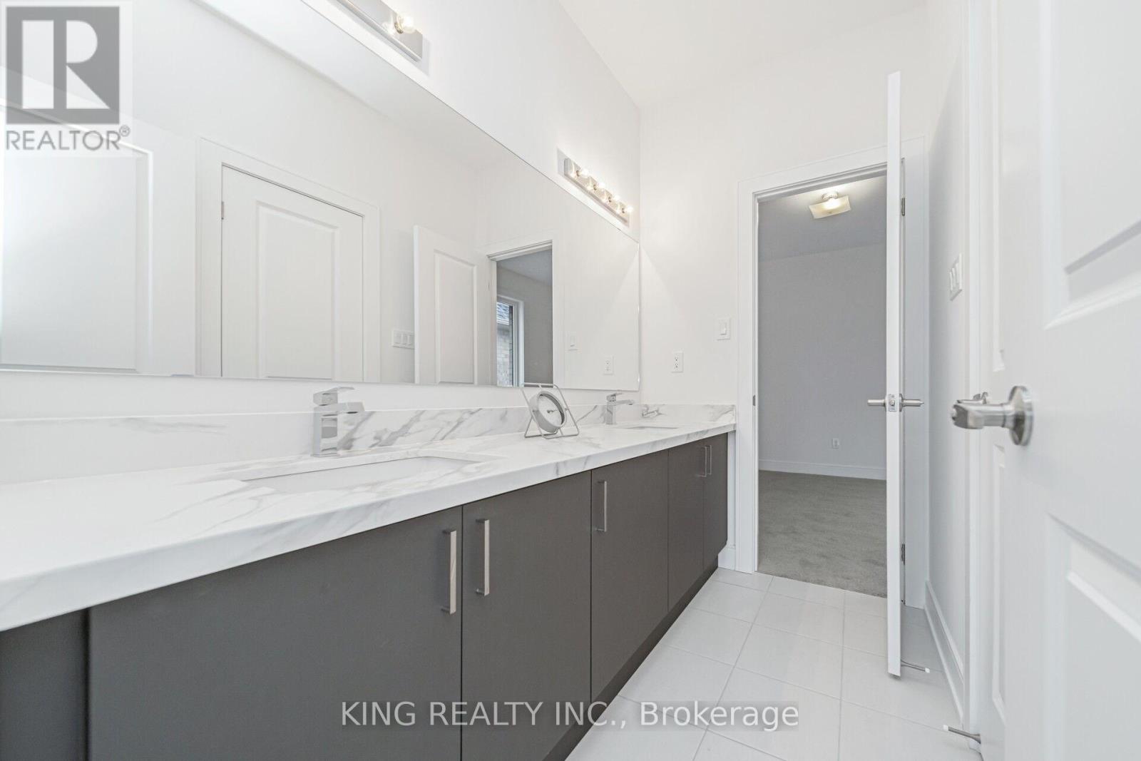 79 Big Canoe Drive, Georgina, Ontario  L0E 1R0 - Photo 43 - N12926918