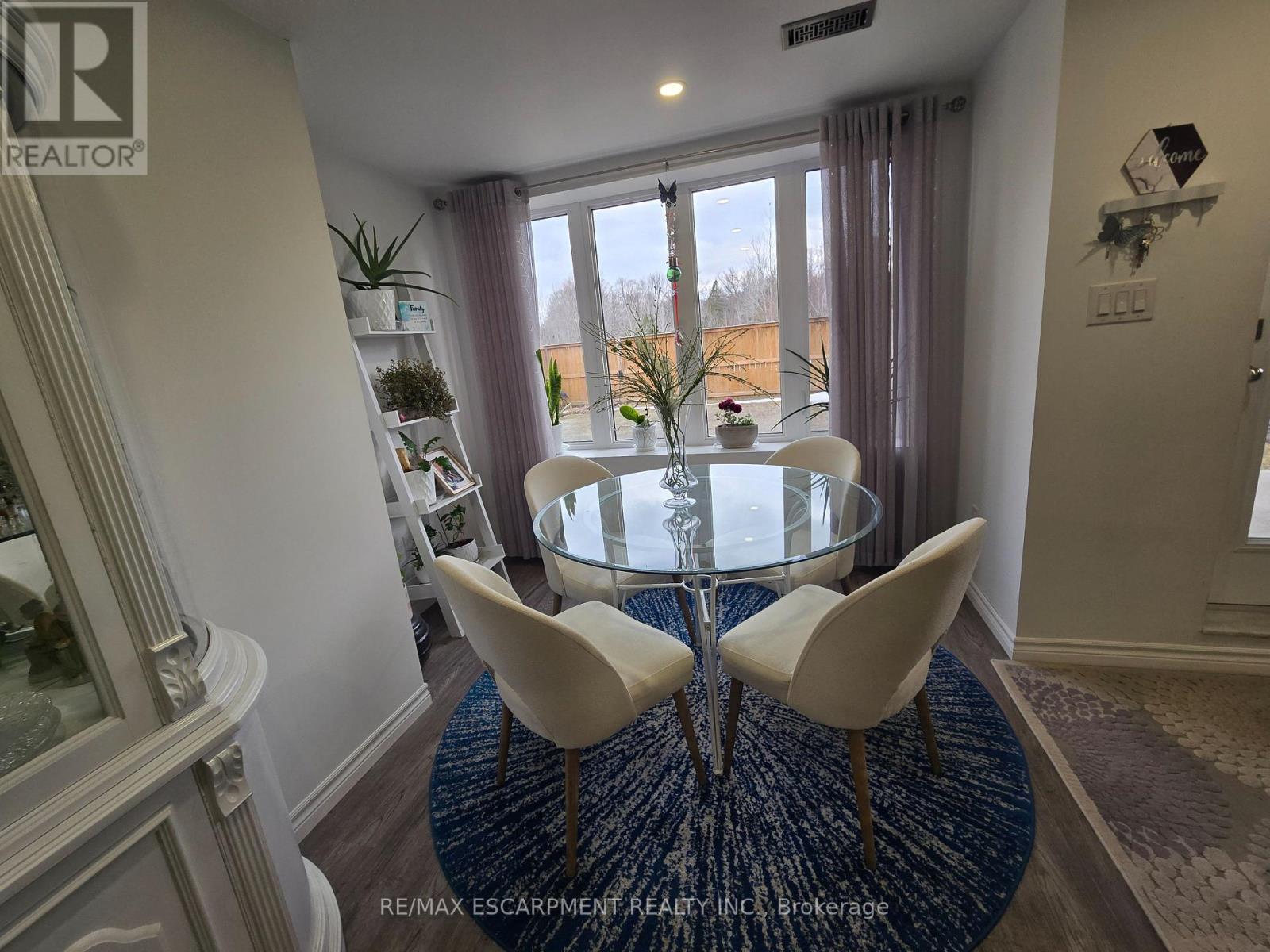 175 Gold Park Gate, Essa, Ontario  L3W 0B4 - Photo 39 - N12926948