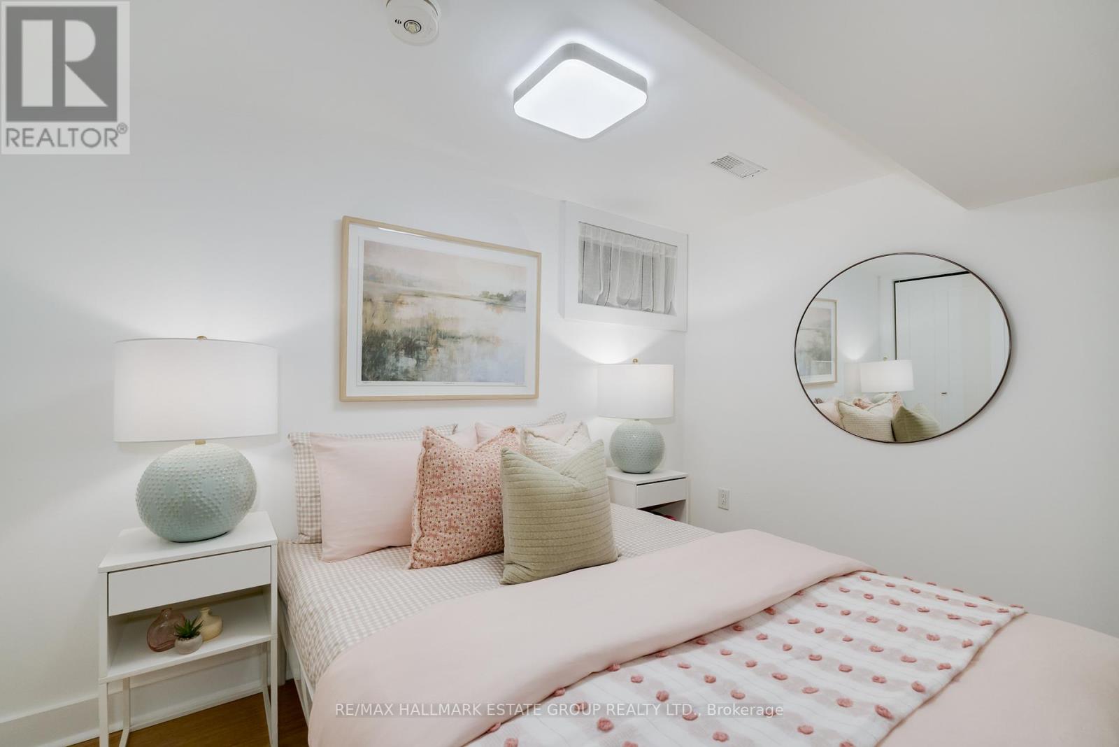 11 Austin Avenue, Toronto, Ontario  M4M 1V7 - Photo 41 - E12922872