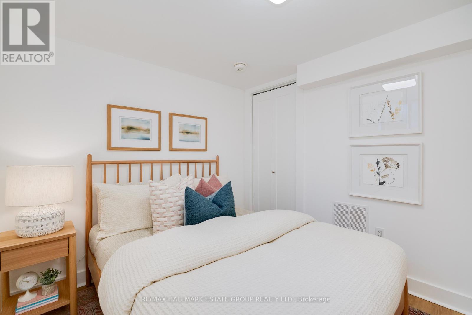 11 Austin Avenue, Toronto, Ontario  M4M 1V7 - Photo 39 - E12922872