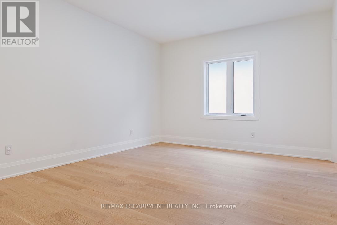 2354 Eighth Line, Oakville, Ontario  L6H 7E6 - Photo 33 - W12905772