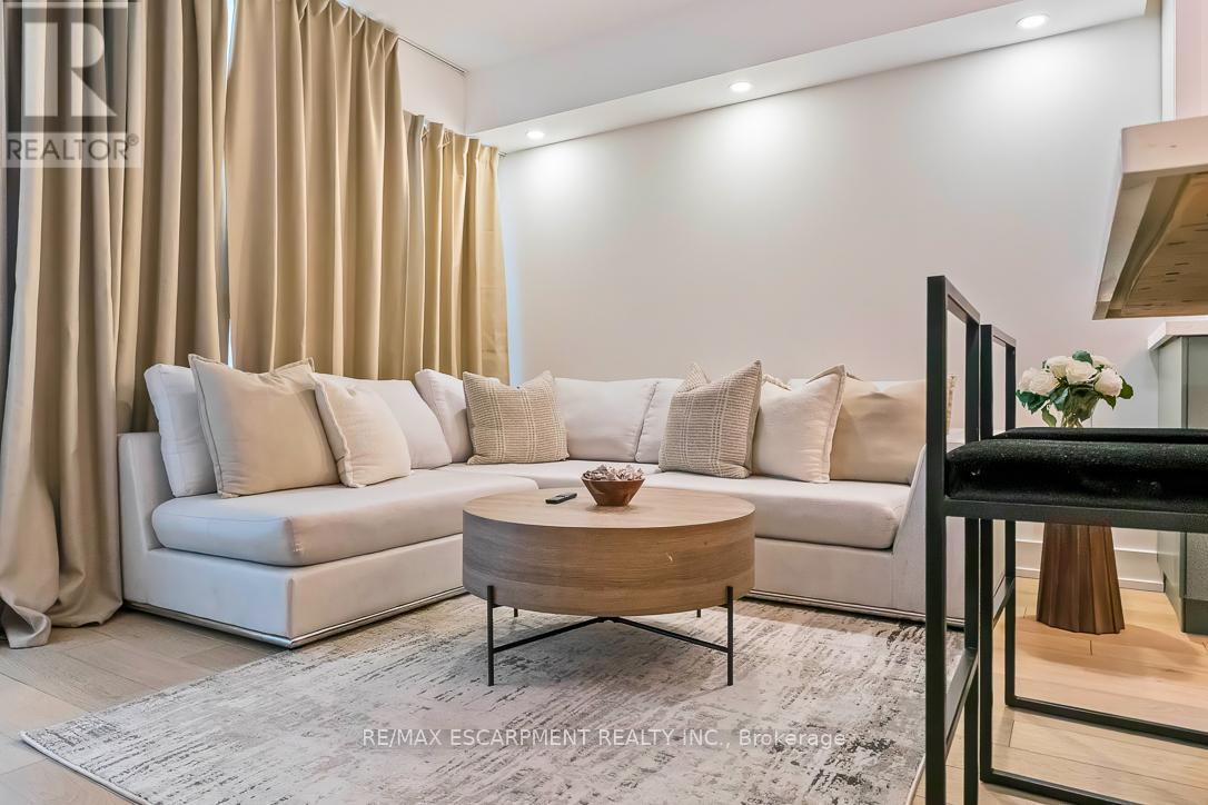 501 - 80 Esther Lorrie Drive, Toronto, Ontario  M9W 4V1 - Photo 18 - W12922874