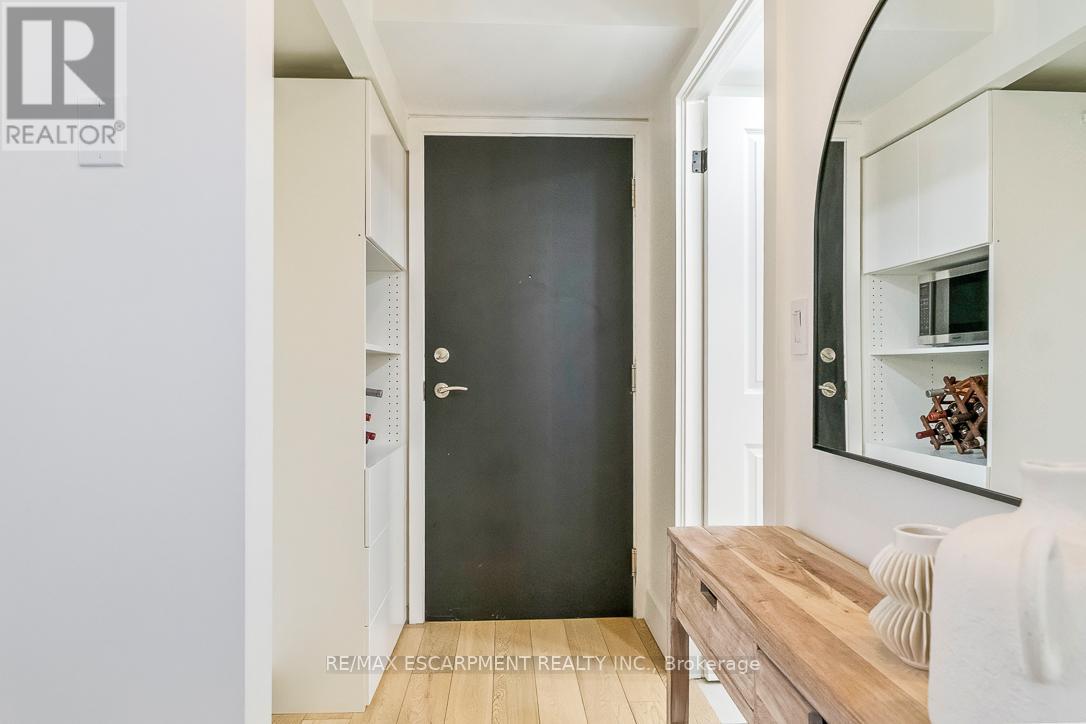 501 - 80 Esther Lorrie Drive, Toronto, Ontario  M9W 4V1 - Photo 9 - W12922874