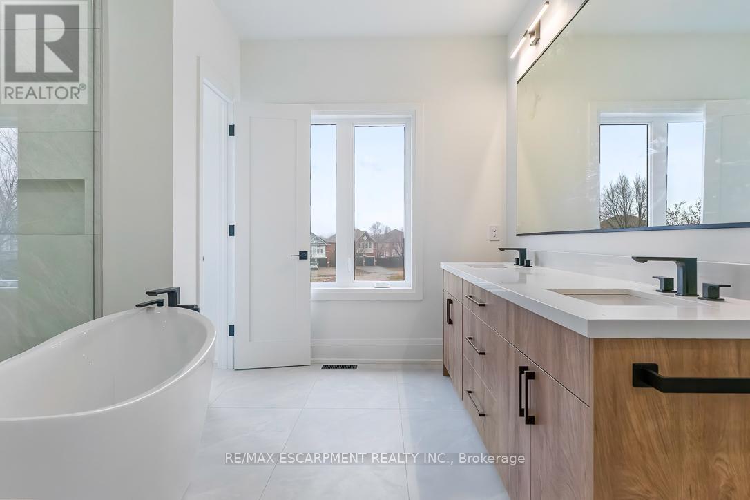 2354 Eighth Line, Oakville, Ontario  L6H 7E6 - Photo 27 - W12905772