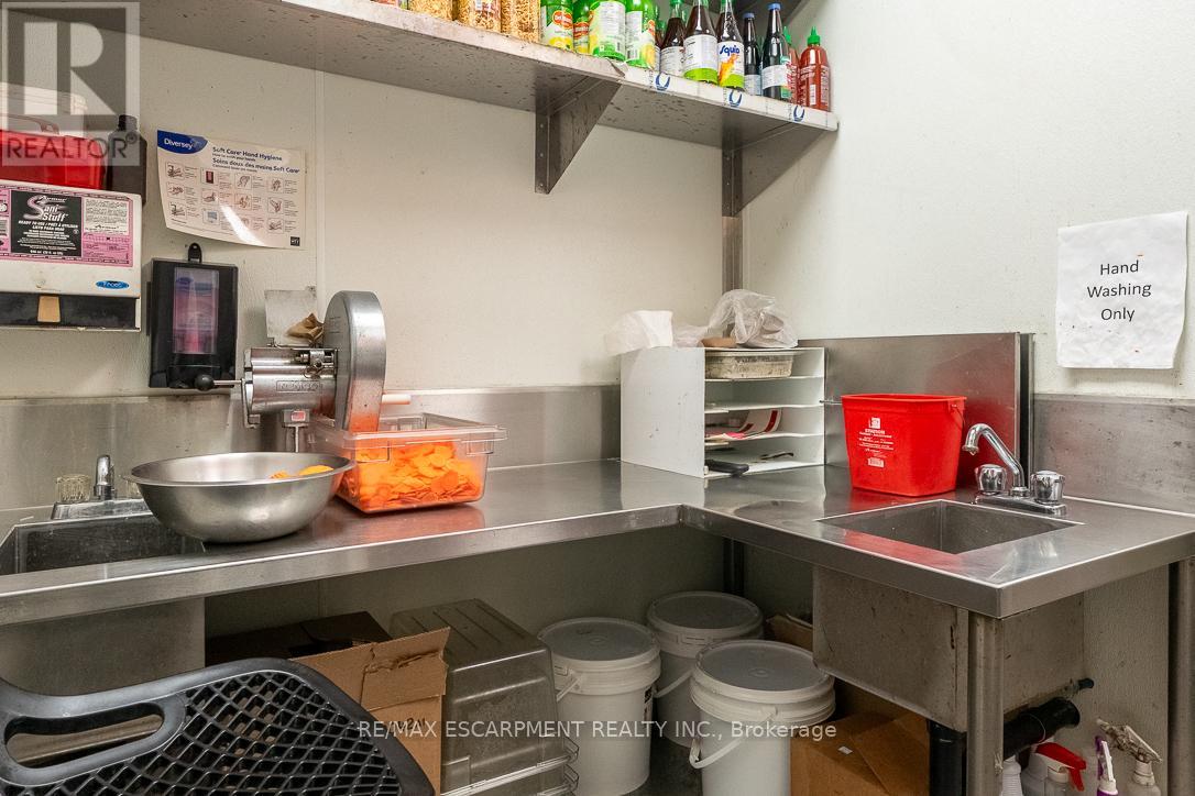 3 - 300 Fourth Avenue, St. Catharines, Ontario  L2S 0E6 - Photo 20 - X12653346