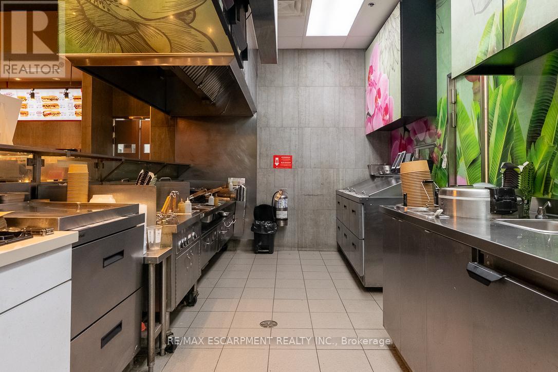 3 - 300 Fourth Avenue, St. Catharines, Ontario  L2S 0E6 - Photo 14 - X12653346