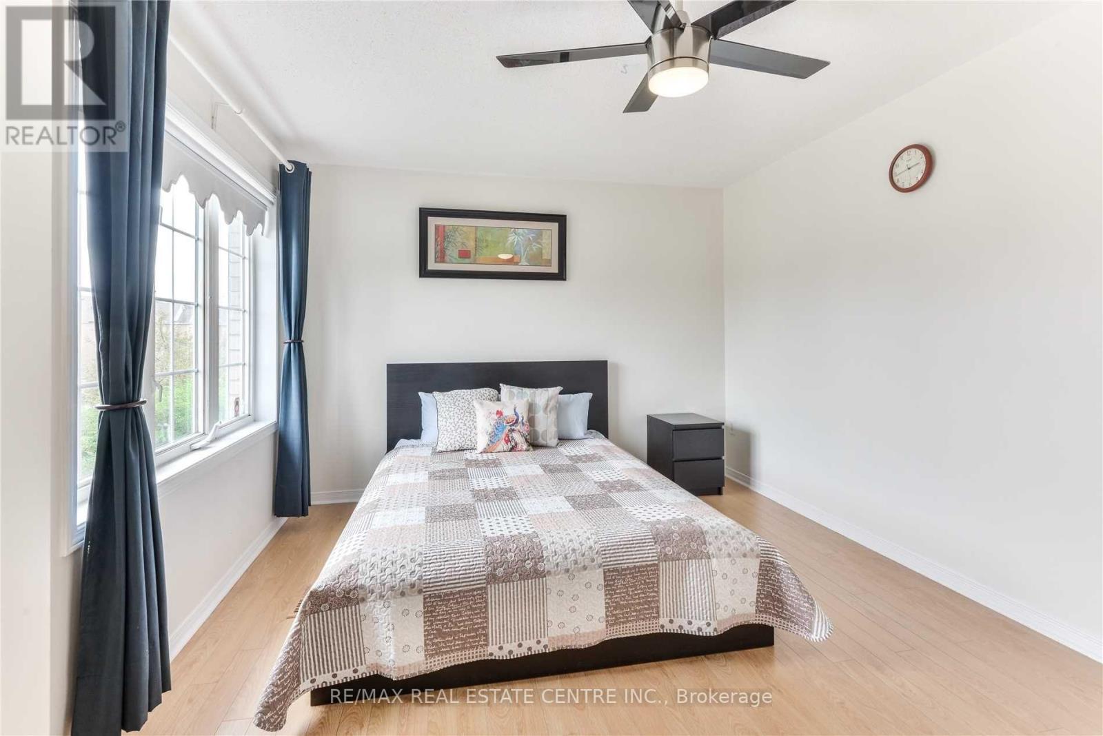 3057 Covent Crescent, Mississauga, Ontario  L5M 7K6 - Photo 3 - W12926954