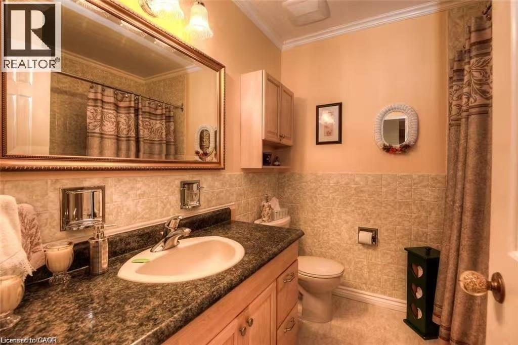 416 Warrington Drive, Waterloo, Ontario  N2L 2P8 - Photo 15 - 40815571