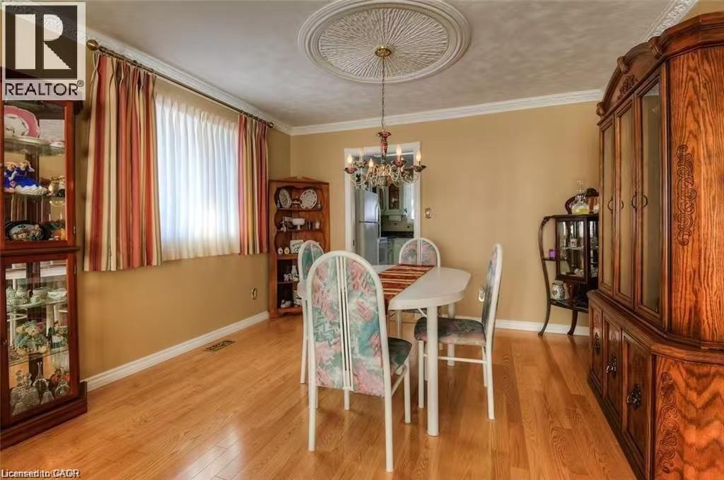 416 Warrington Drive, Waterloo, Ontario  N2L 2P8 - Photo 6 - 40815571