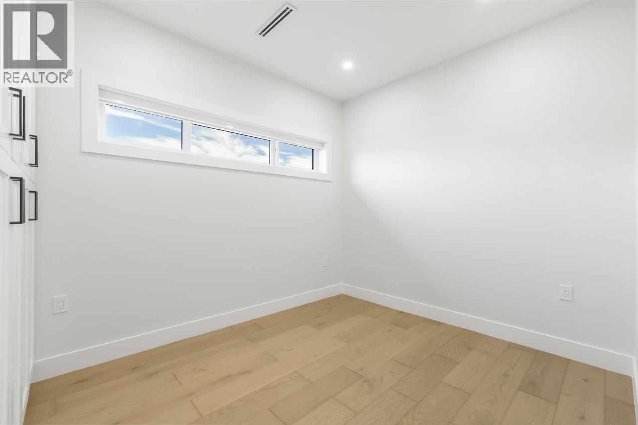 1330 E 64th Avenue, Vancouver, British Columbia V5X 2P1 - Photo 9 - R3086733