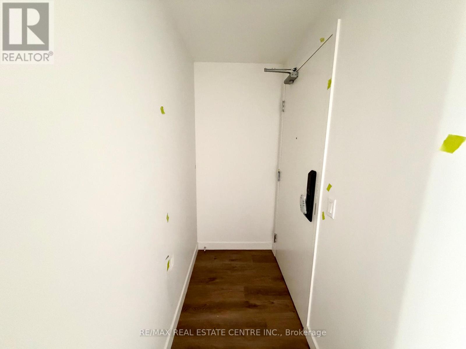 909 - 461 Green Road, Hamilton, Ontario  L8E 0L5 - Photo 3 - X12926906