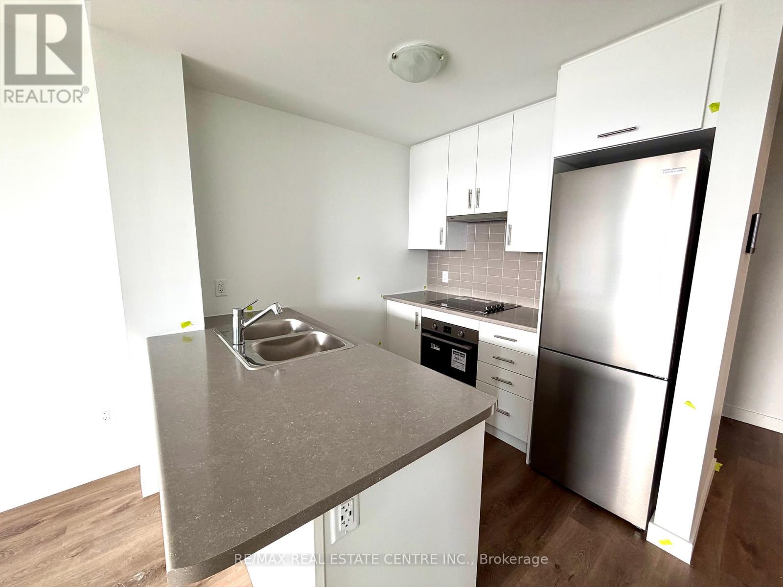 909 - 461 Green Road, Hamilton, Ontario  L8E 0L5 - Photo 4 - X12926906