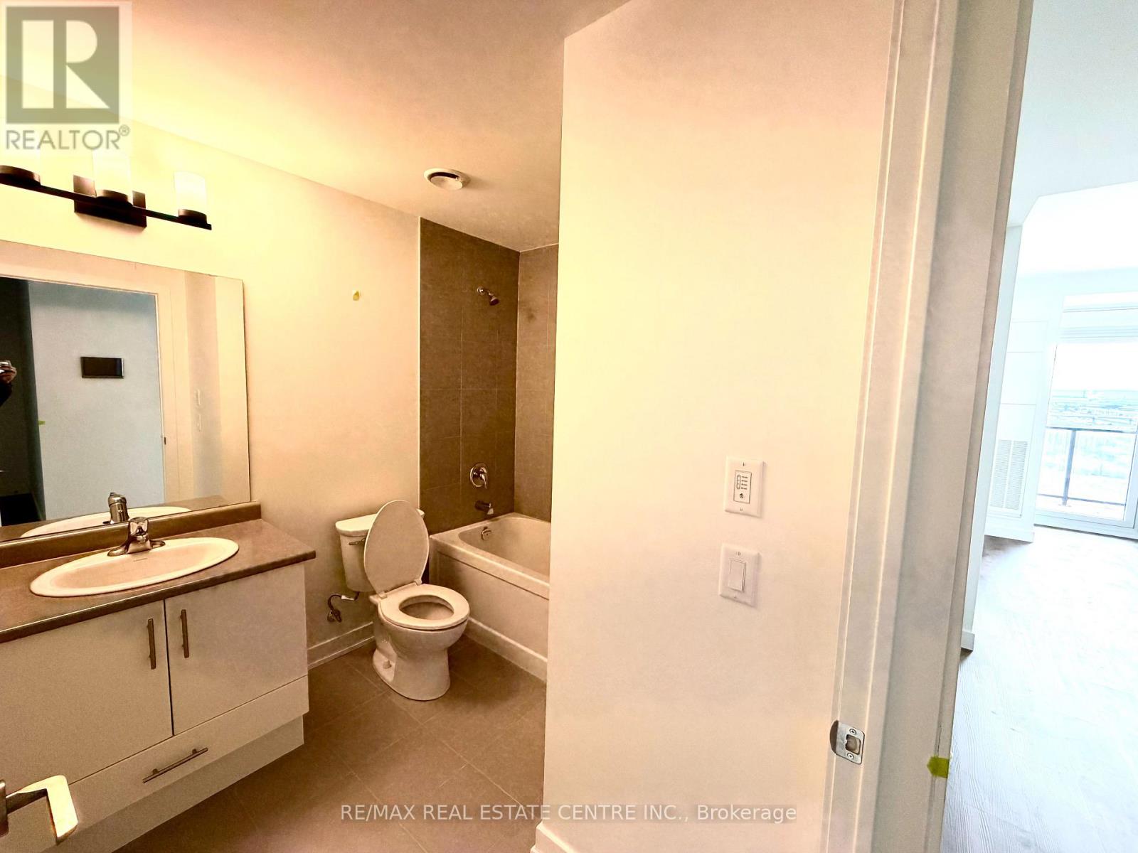 909 - 461 Green Road, Hamilton, Ontario  L8E 0L5 - Photo 8 - X12926906