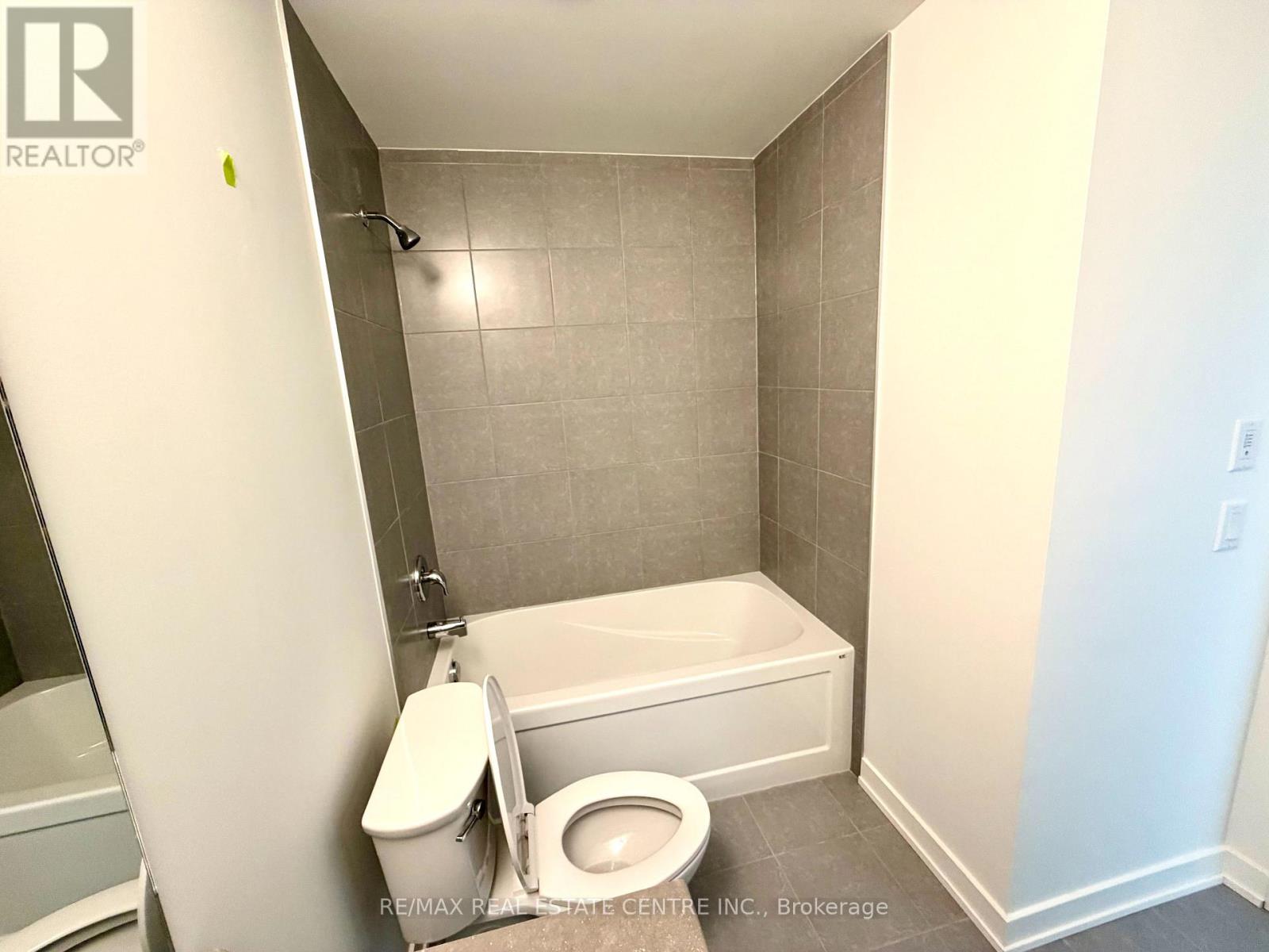 909 - 461 Green Road, Hamilton, Ontario  L8E 0L5 - Photo 9 - X12926906