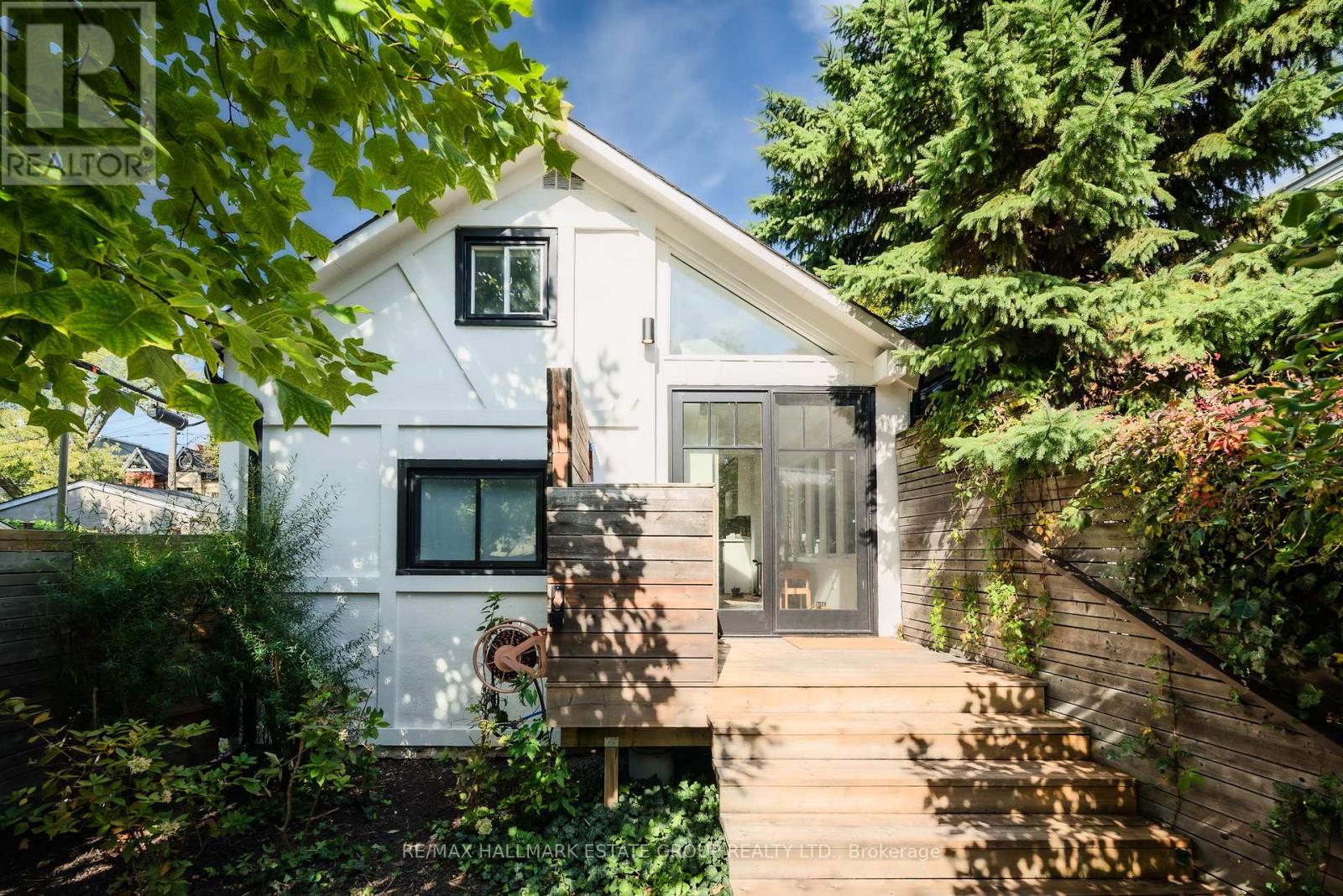 11 Austin Avenue, Toronto, Ontario  M4M 1V7 - Photo 47 - E12922872