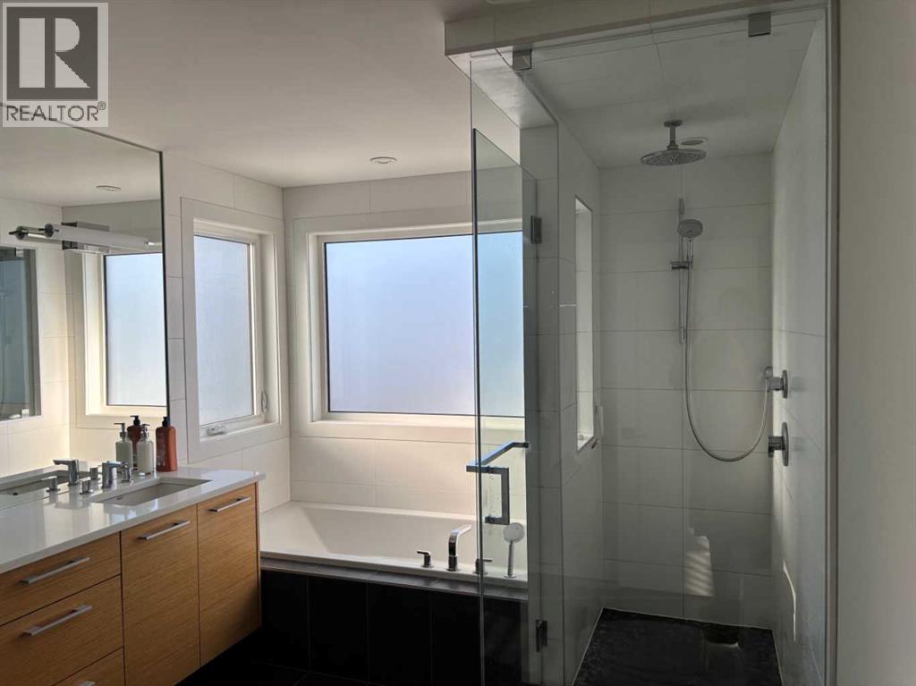 2418 24a Street Sw, Calgary, Alberta  T3E 1W1 - Photo 33 - A2295875