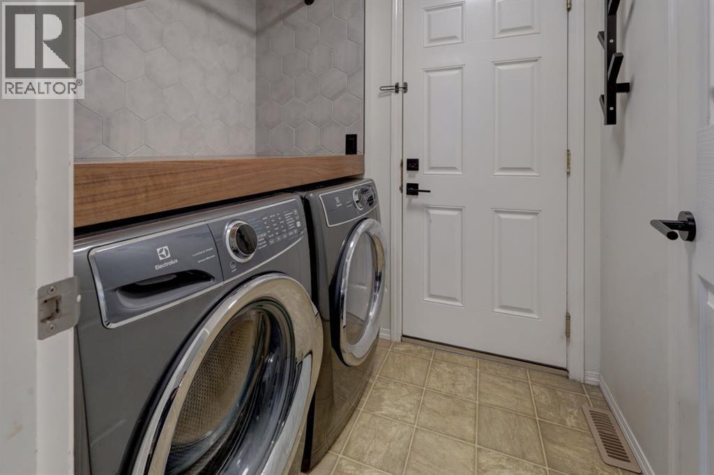 233 Luxstone Road SW, Airdrie, Alberta  T4B 0K5 - Photo 11 - A2296582