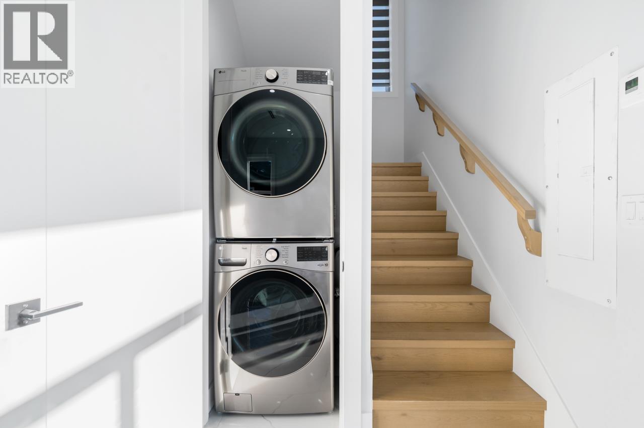 1328 E 64th Avenue, Vancouver, British Columbia V5X 2P1 - Photo 10 - R3085760