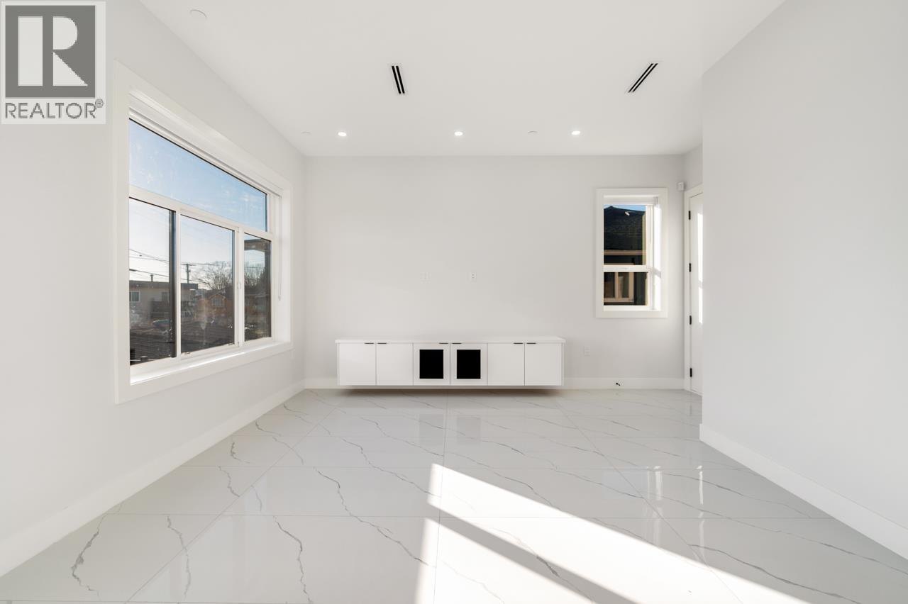 1328 E 64th Avenue, Vancouver, British Columbia V5X 2P1 - Photo 2 - R3085760