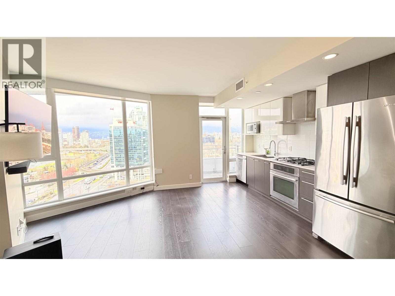 2015 1618 QUEBEC STREET, Vancouver, British Columbia