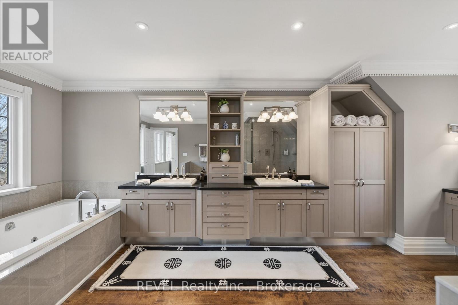 209 John Street, Niagara-On-The-Lake, Ontario  L0S 1J0 - Photo 35 - X12926978