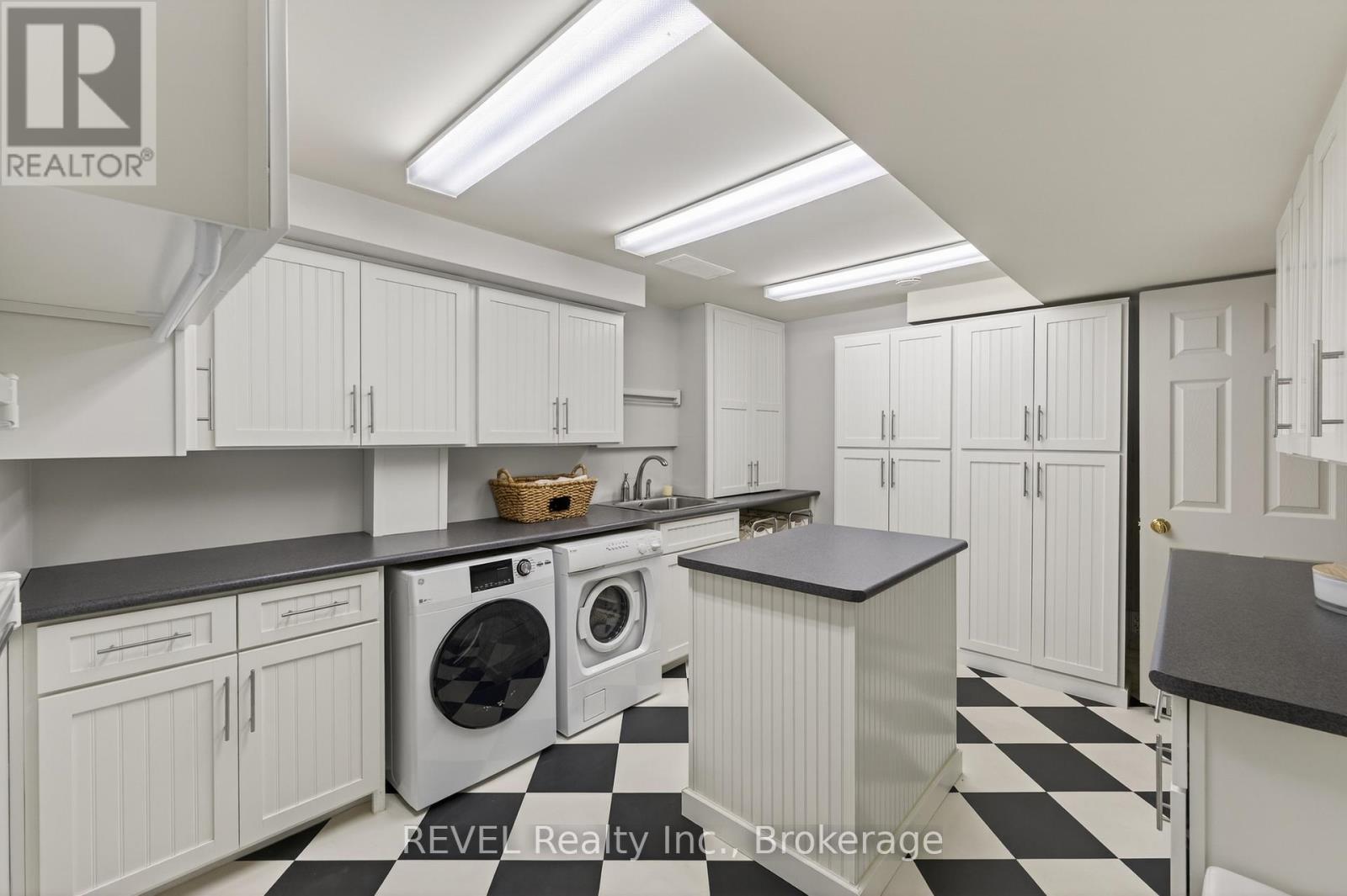 209 John Street, Niagara-On-The-Lake, Ontario  L0S 1J0 - Photo 43 - X12926978