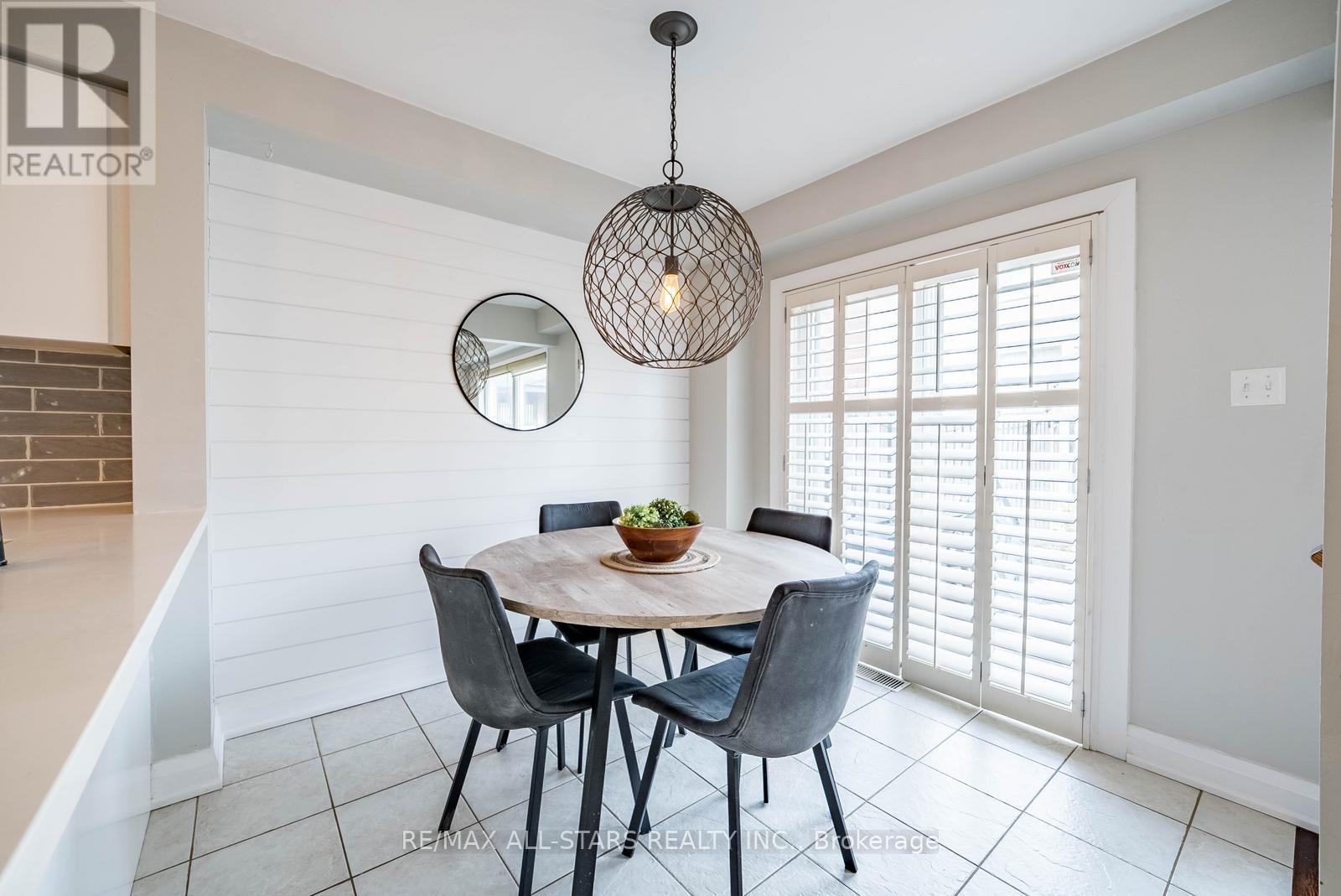 188 Reeves Way Boulevard, Whitchurch-Stouffville, Ontario  L4A 0H6 - Photo 22 - N12926966