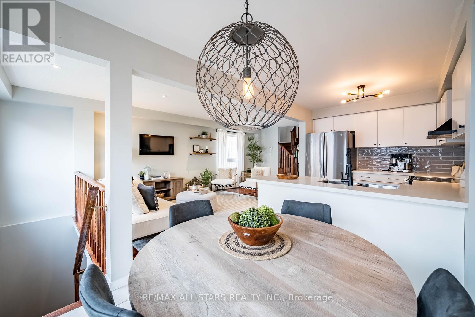 188 Reeves Way Boulevard, Whitchurch-Stouffville, Ontario  L4A 0H6 - Photo 24 - N12926966