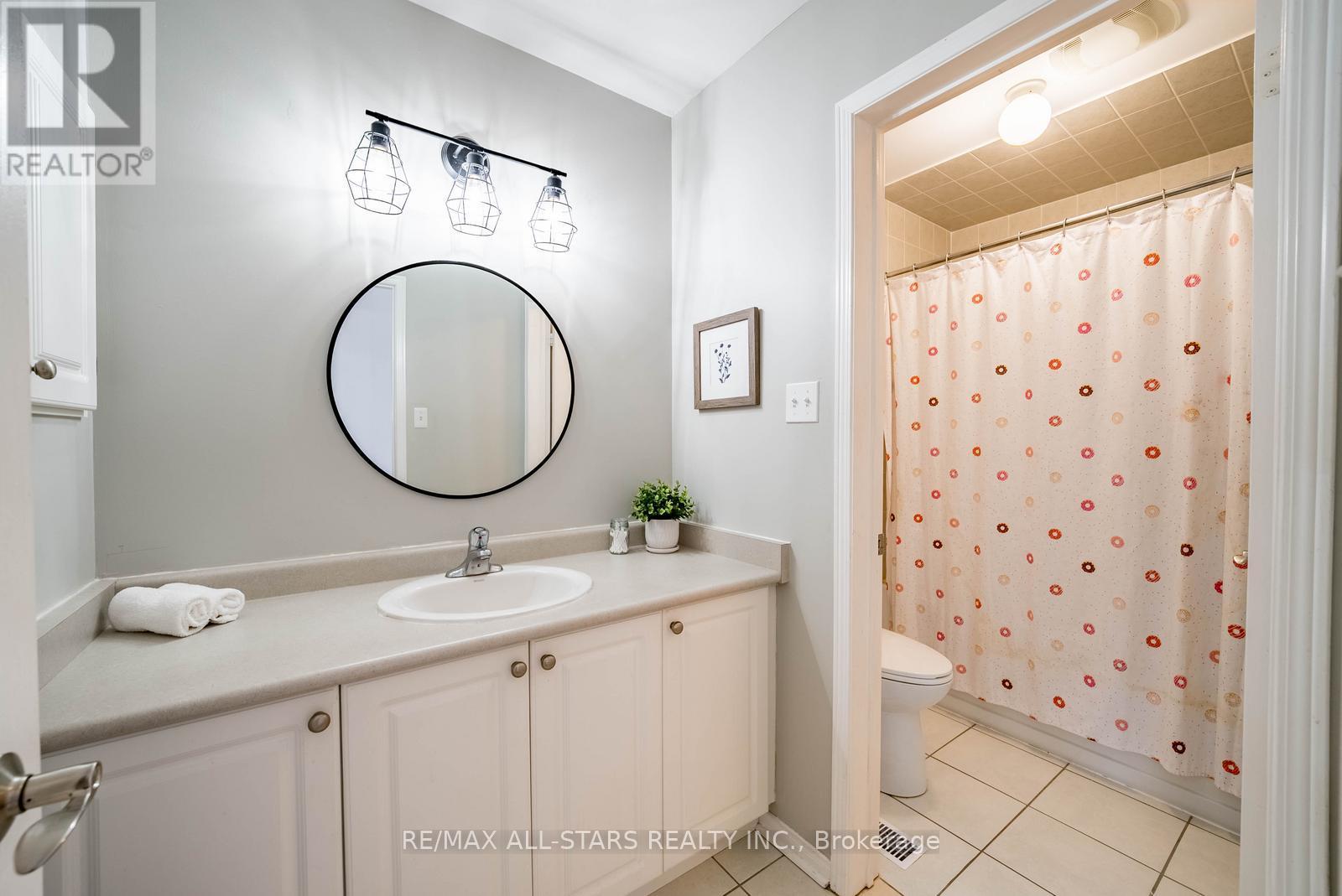 188 Reeves Way Boulevard, Whitchurch-Stouffville, Ontario  L4A 0H6 - Photo 35 - N12926966