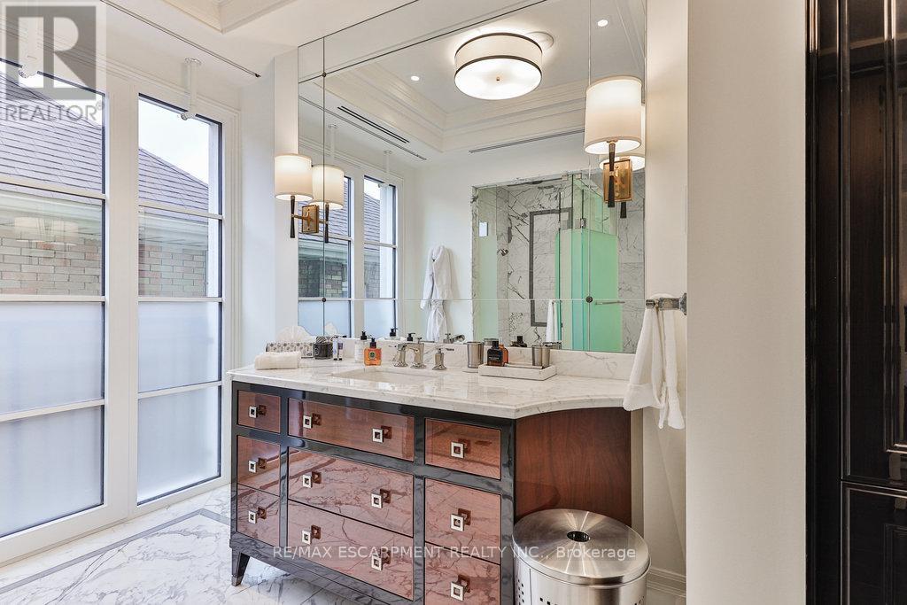 212 - 300 Randall Street, Oakville, Ontario  L6J 1R1 - Photo 25 - W12751438