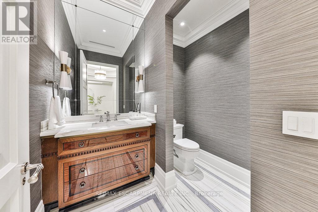 212 - 300 Randall Street, Oakville, Ontario  L6J 1R1 - Photo 12 - W12751438