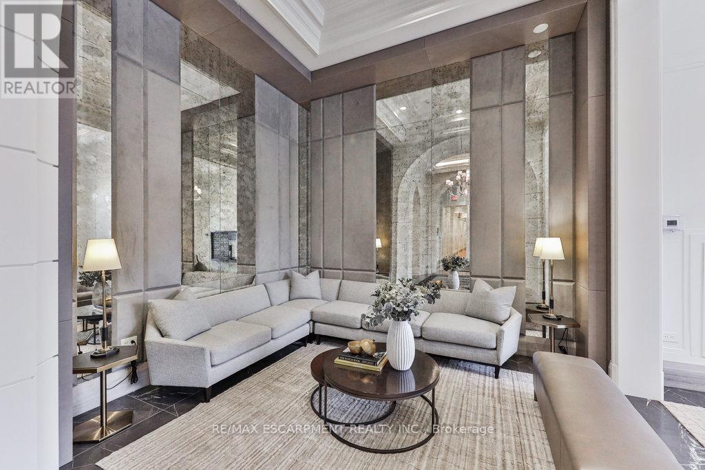 212 - 300 Randall Street, Oakville, Ontario  L6J 1R1 - Photo 7 - W12751438