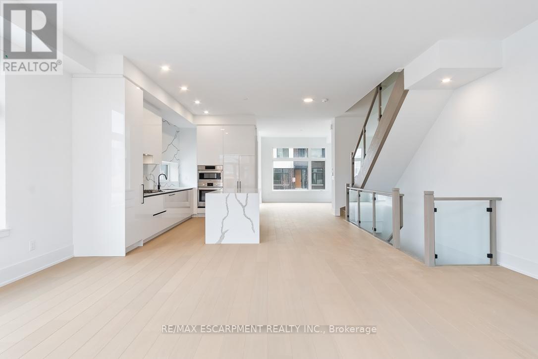 19 - 20 Lou Parsons Way, Mississauga, Ontario  L5H 0B2 - Photo 10 - W12855704