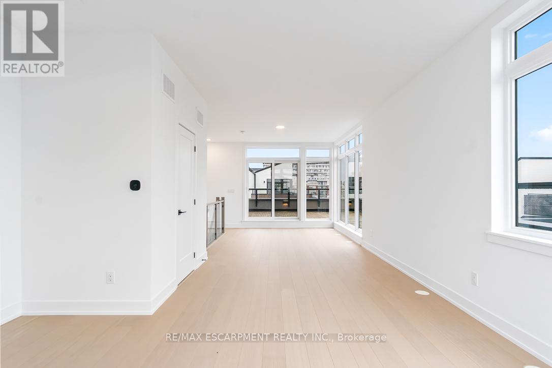 19 - 20 Lou Parsons Way, Mississauga, Ontario  L5H 0B2 - Photo 32 - W12855704