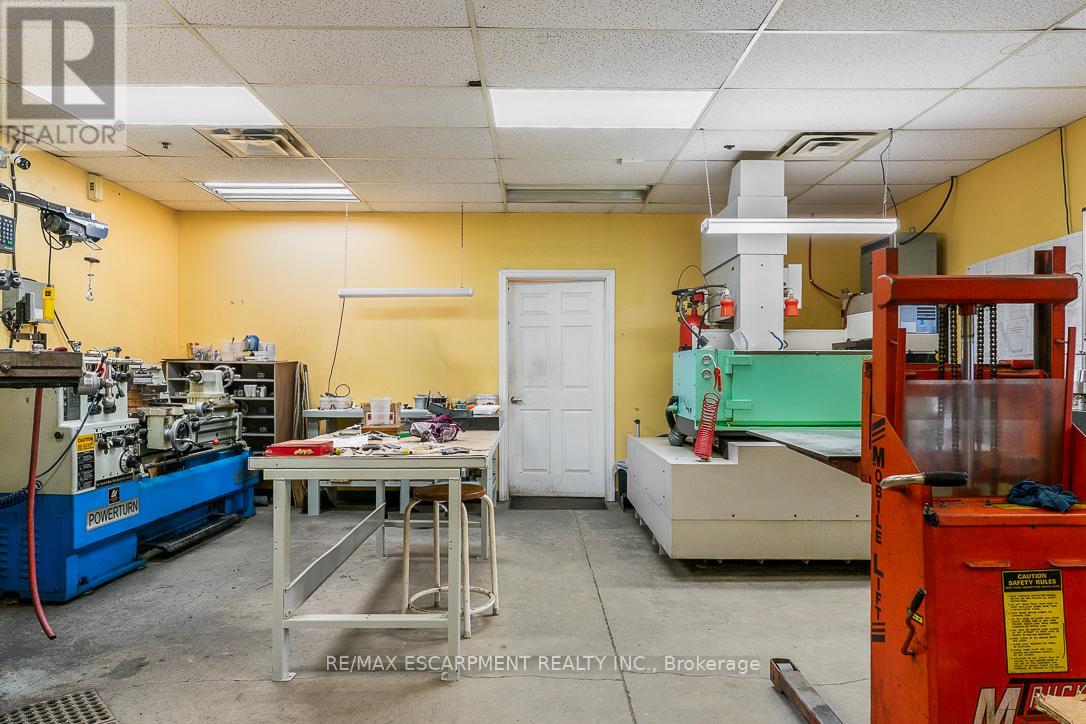 11 - 2430 Lucknow Drive, Mississauga, Ontario  L5S 1V3 - Photo 11 - W12912386