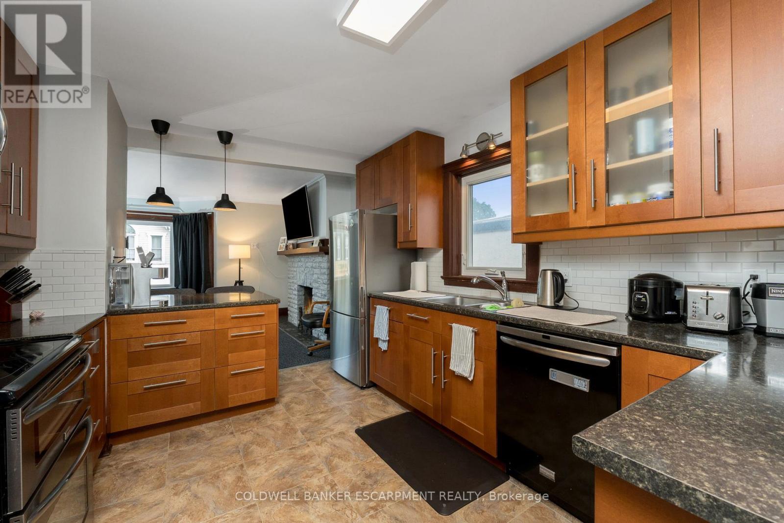 A - 20 MILL STREET E, Halton Hills, Ontario