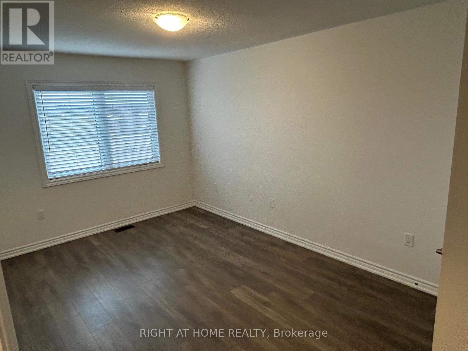 59 Greer Street, Barrie, Ontario  L9J 0R5 - Photo 13 - S12921836