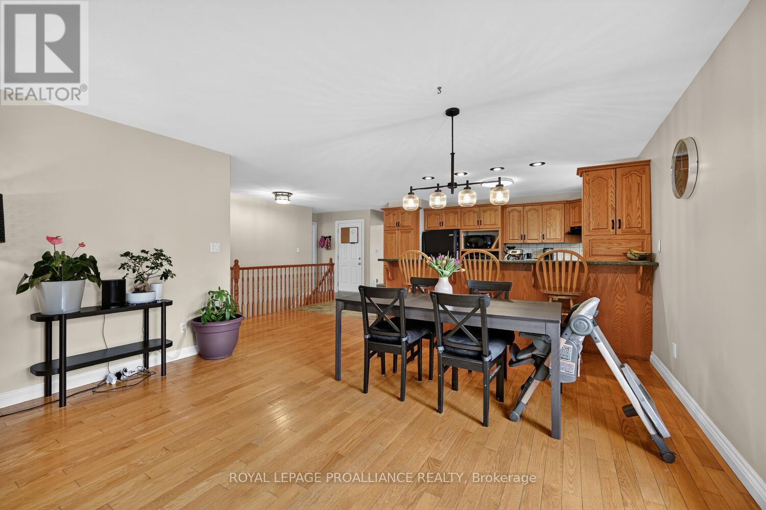 1002 Montrose Street, Brockville, Ontario  K6V 7E9 - Photo 10 - X12927002