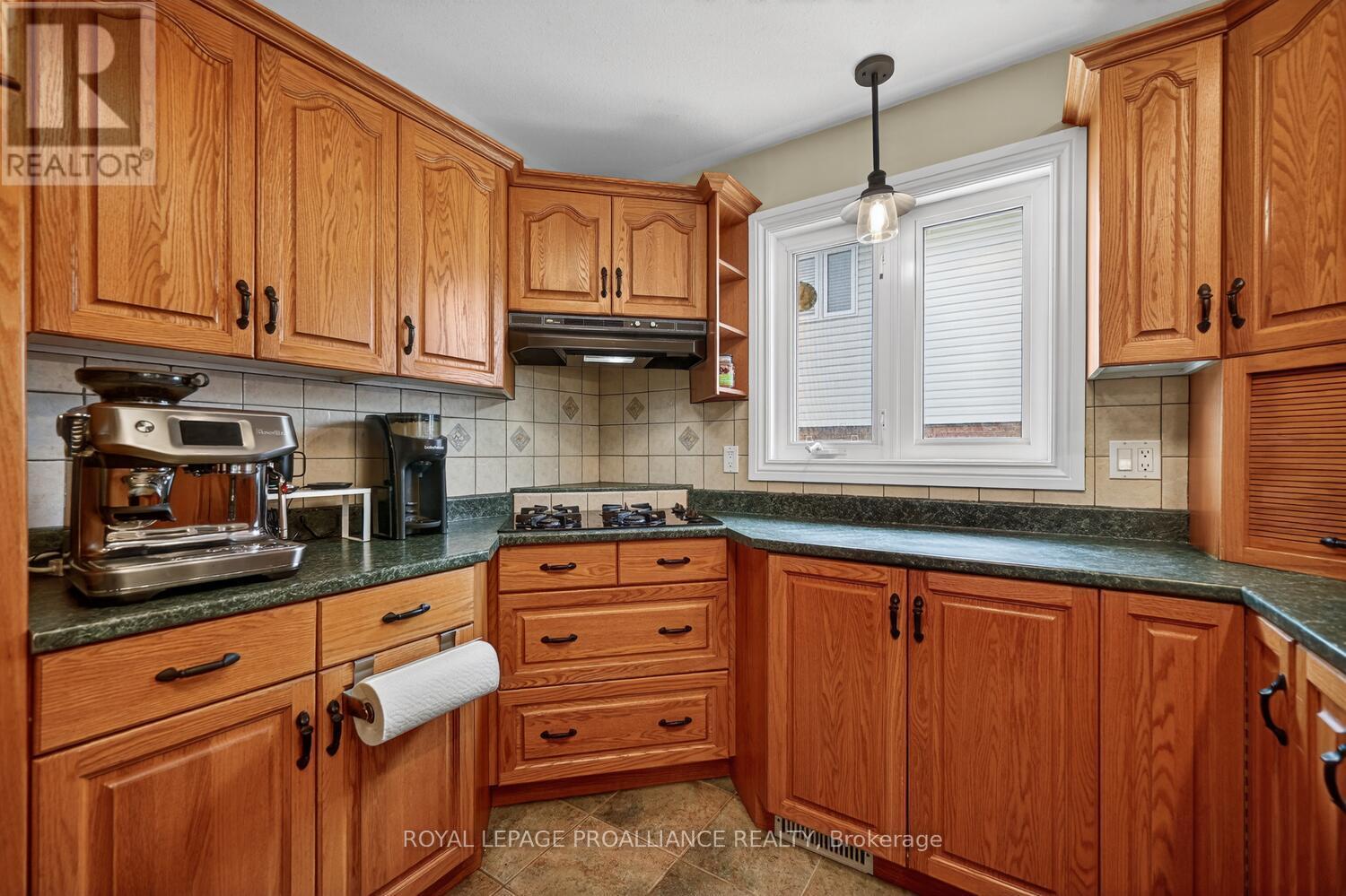 1002 Montrose Street, Brockville, Ontario  K6V 7E9 - Photo 13 - X12927002