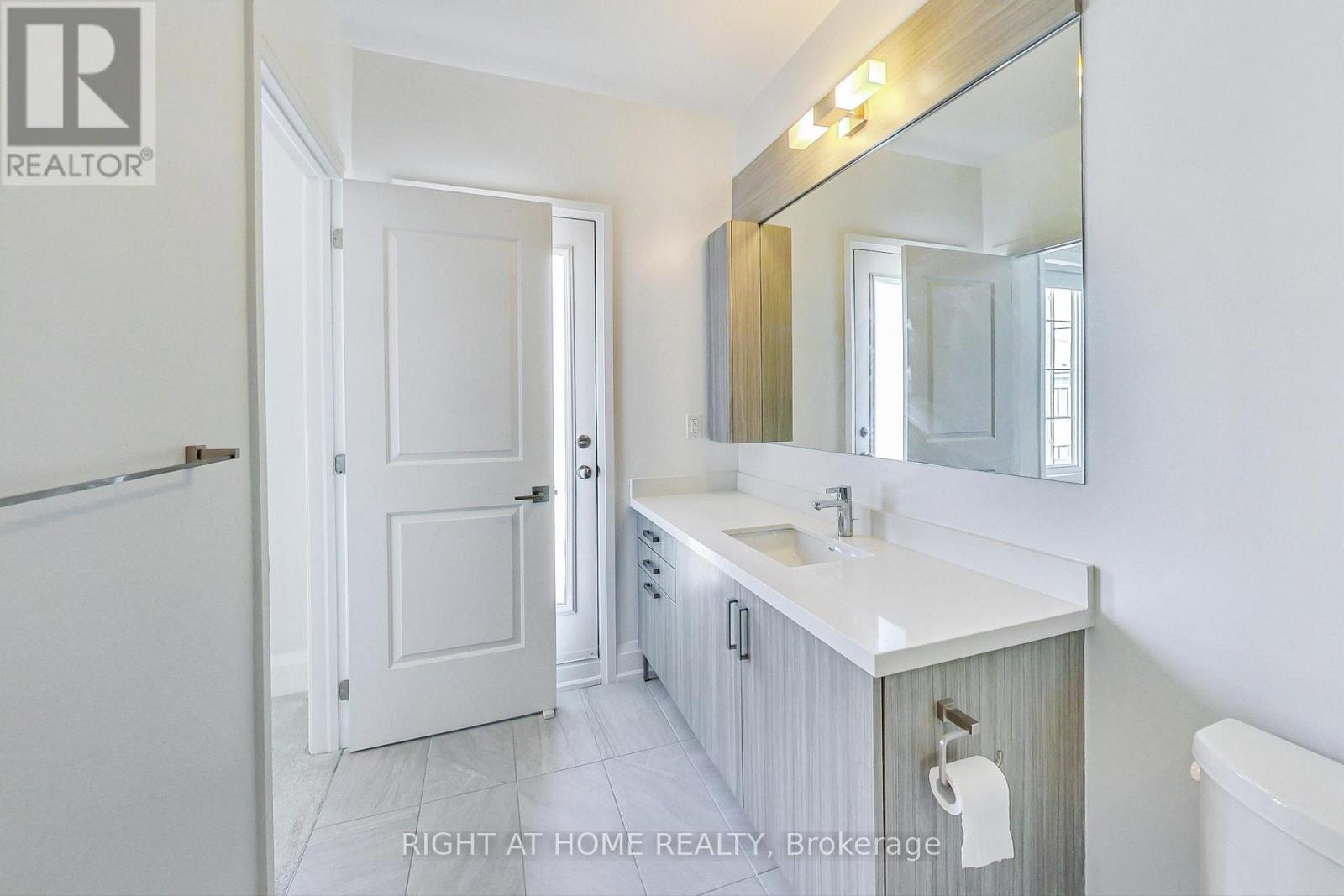 Th7 - 390 Highway 7 E, Richmond Hill, Ontario  L4B 0G5 - Photo 22 - N12762044